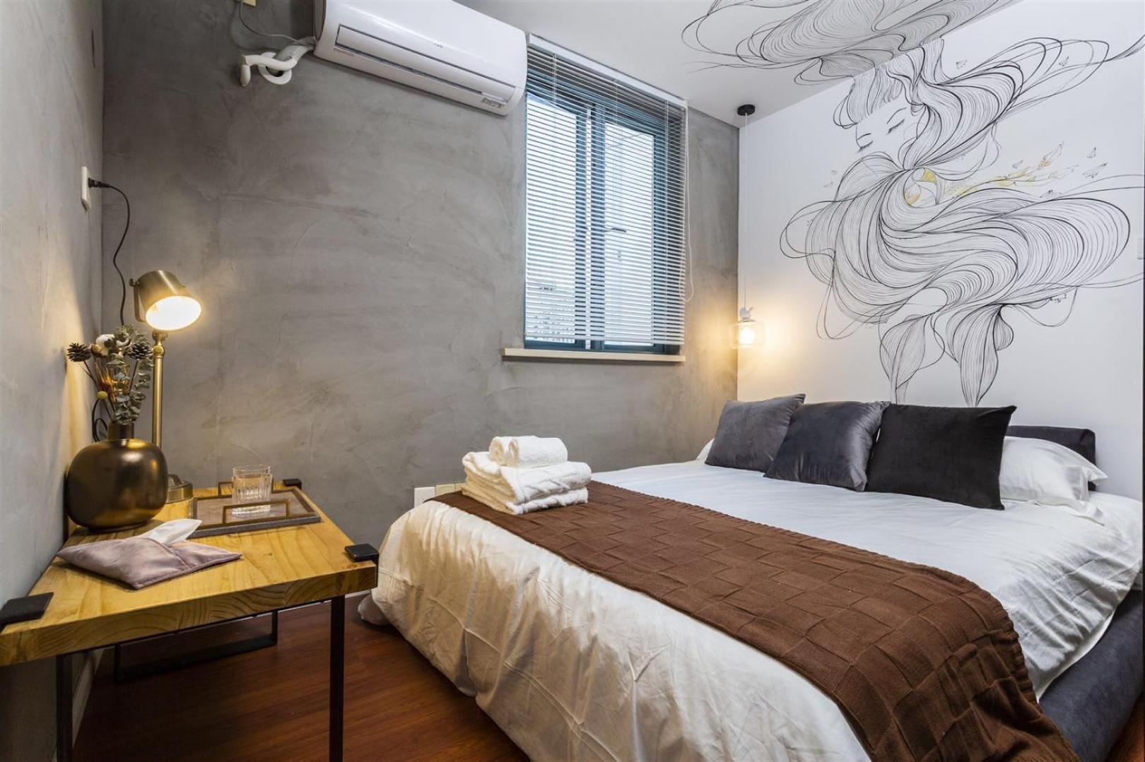 Apartment Hills&chuanyu Inn- Line2,7,16,18 Near Sniec & Maglev Longyang Road Station