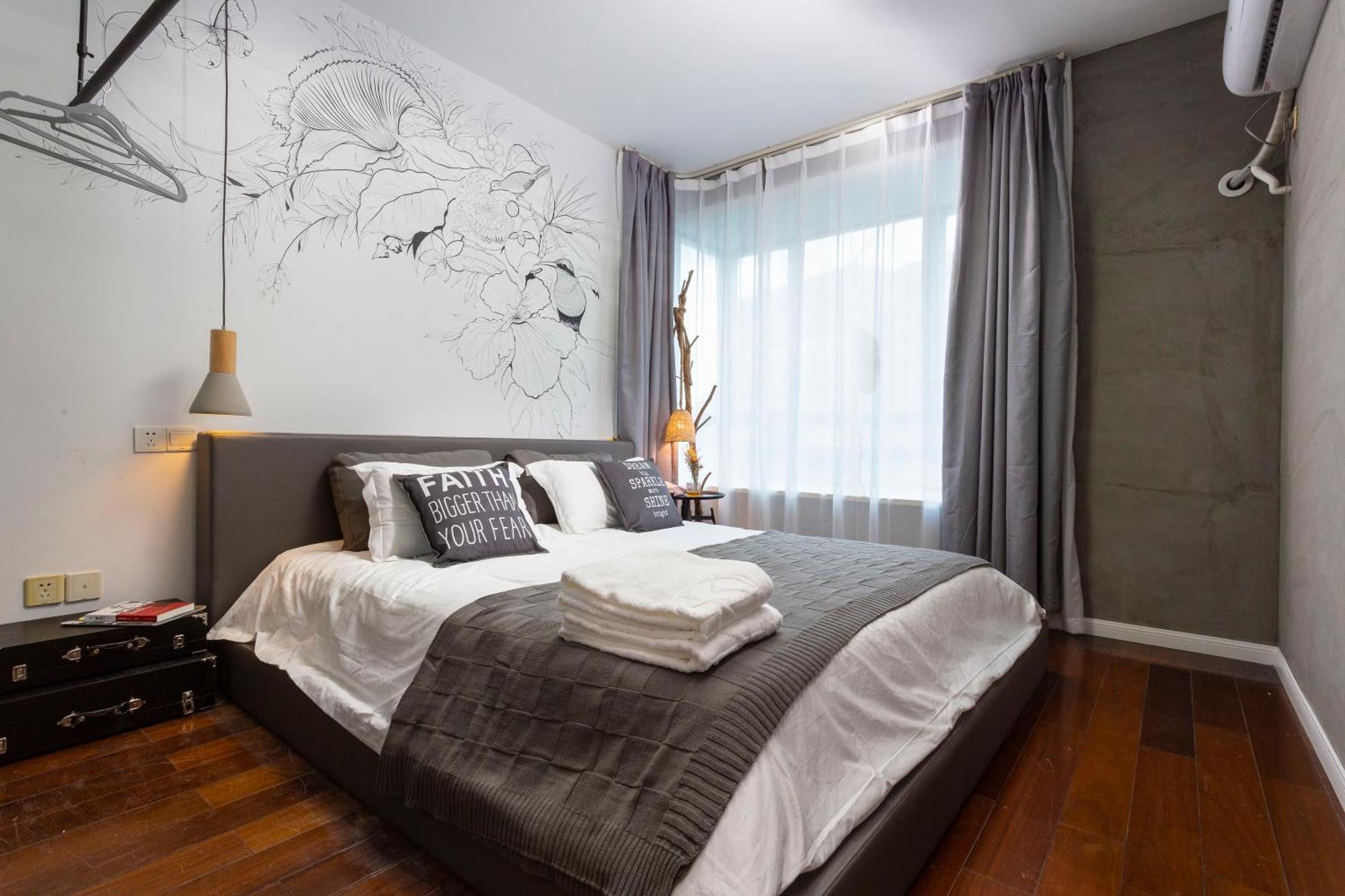 Apartment Hills&chuanyu Inn- Line2,7,16,18 Near Sniec & Maglev Longyang Road Station
