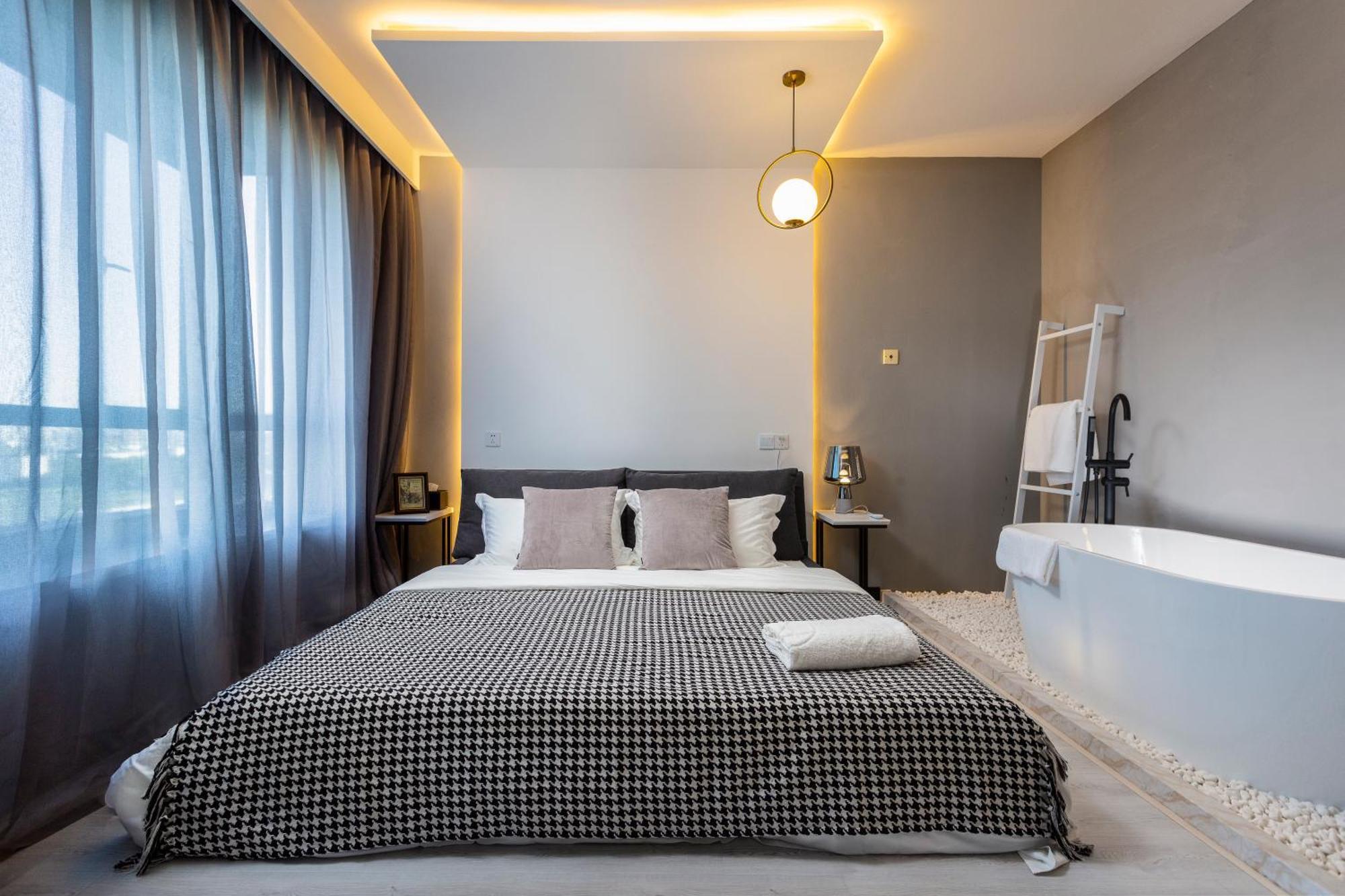 Hills&chuanyu Inn- Line2,7,16,18 Near Sniec & Maglev Longyang Road Station Shanghai