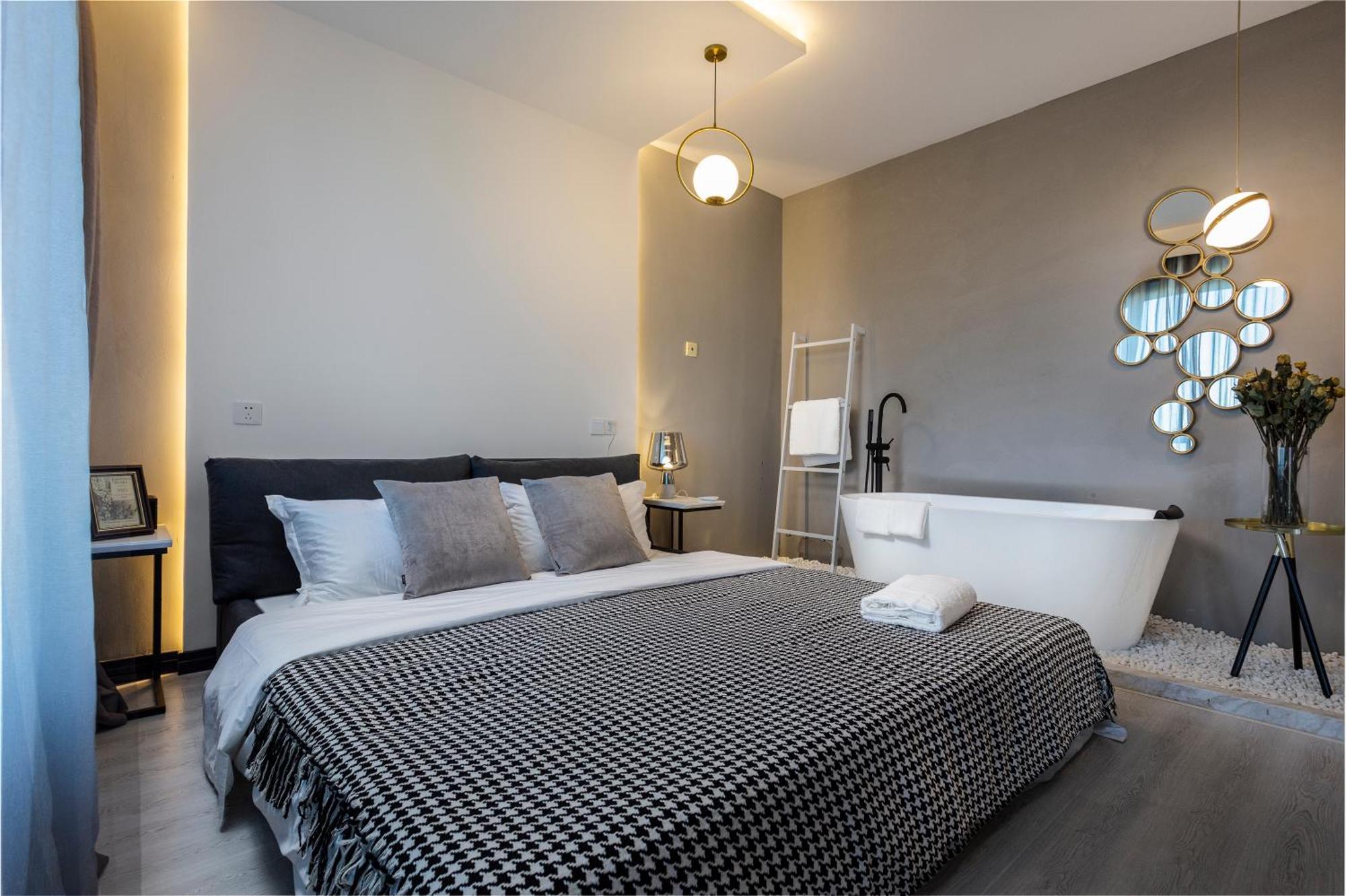 Hills&chuanyu Inn- Line2,7,16,18 Near Sniec & Maglev Longyang Road Station Apartment